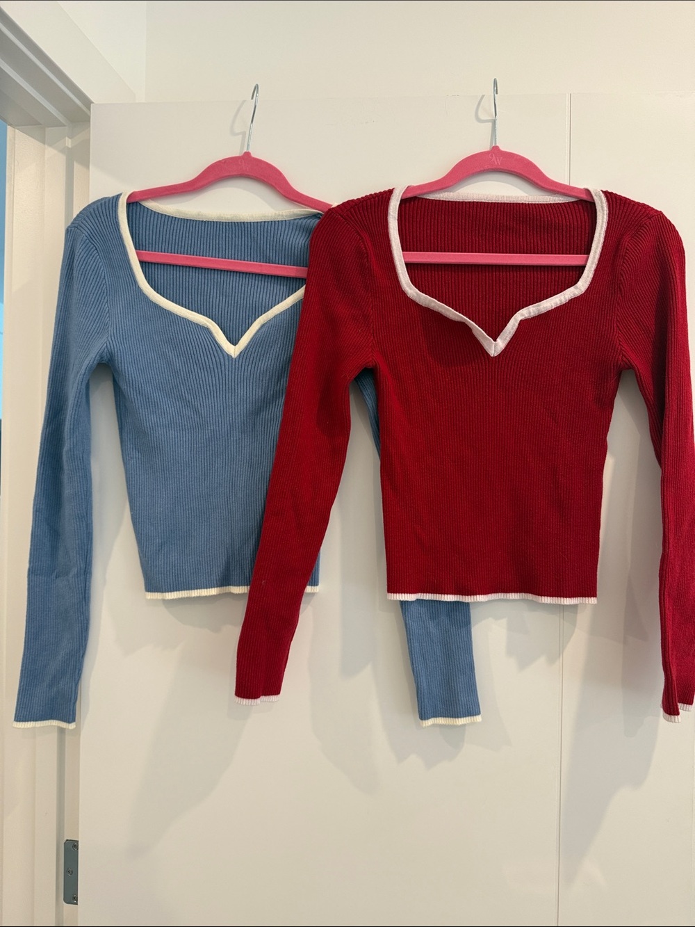 Set of Women's Ribbed Long-Sleeves - Red and Light Blue